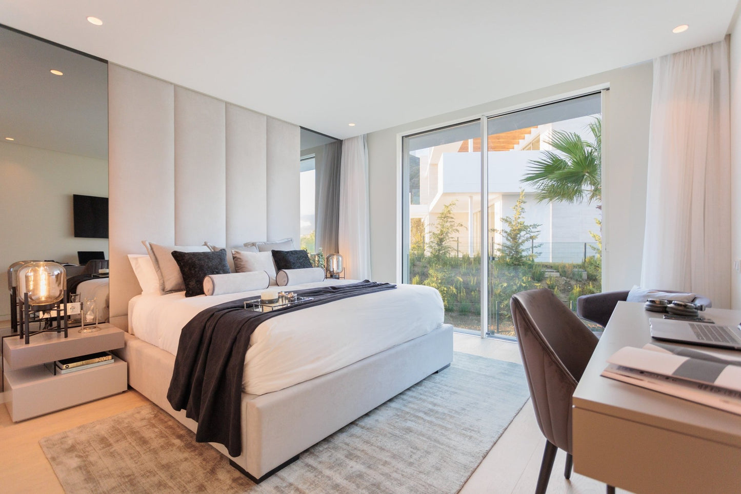Amara Bed - Ideal Furniture ES