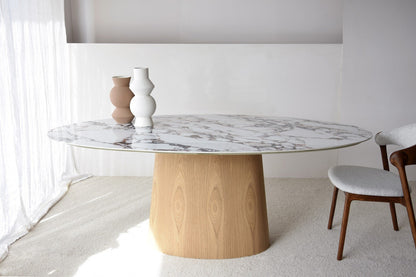 VP Oval Dining table